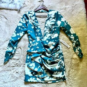 WHITE TEAL FLORAL PRINT, DEEP V-NECK, RUFFLE TIE-UP, OPEN BACK W/ LONG SLEEVES